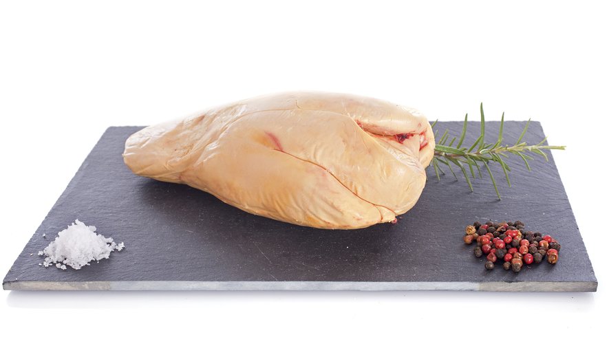 En 2017, la production de foie gras avait chuté à 11.600 tonnes, après le record de 2015 à 19.200 tonnes. Elle est revenue depuis l'an dernier à un niveau normal, selon le Comité interprofessionnel du foie gras.
