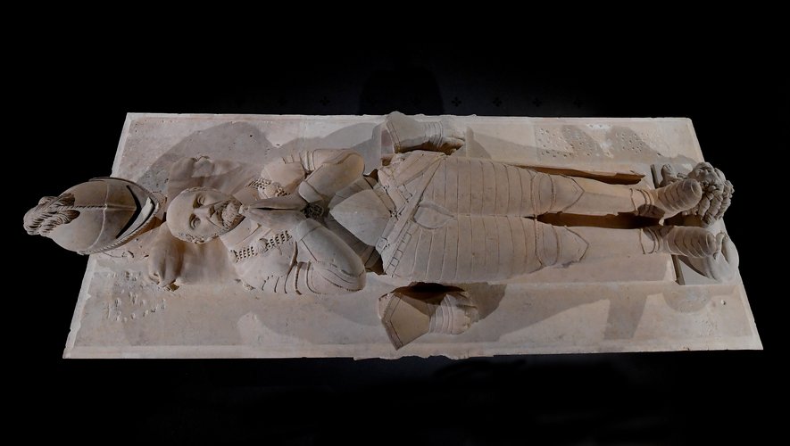 Montaigne repose-t-il bien au musée d'Aquitaine de Bordeaux ? Ouverture du tombeau