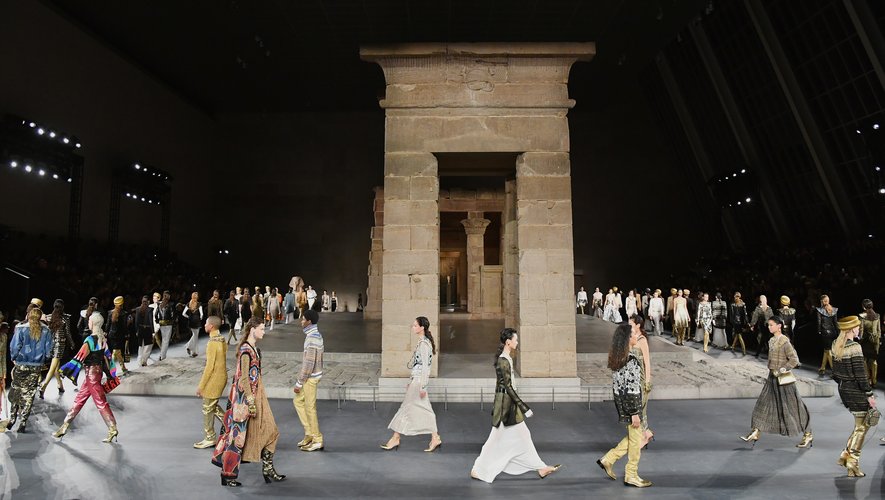 En 2018, Chanel avait organisé son traditionnel défilé des Métiers d'art à New York, au Metropolitan Museum of Art