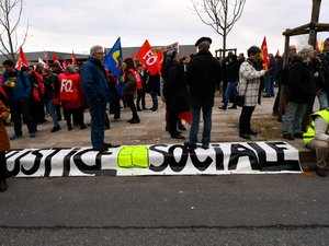Entre 6 000 et 8 000 personnes dans les rues de Rodez ce jeudi après-midi, contre la réforme des retraites.