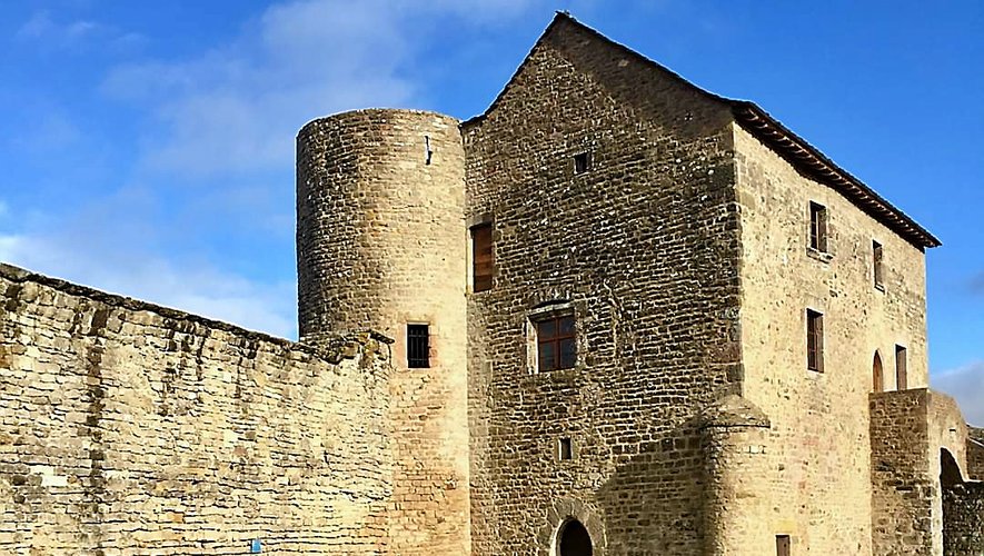 La restauration de l’édifice permet notamment de mettre en lumière la vie des habitants du château au Moyen Âge.