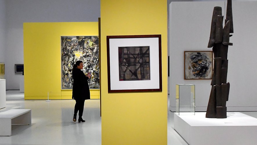 L’expos dévoile les œuvres de 43 artistes femmes.