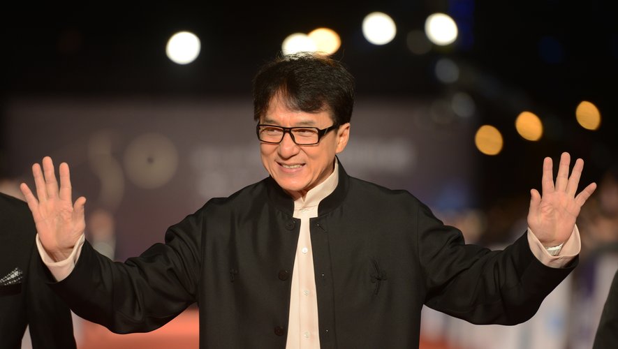 Jackie Chan s'est associé à la marque de sport chinoise Li-Ning pour créer une collection qui sera présentée le 18 janvier au centre Pompidou à Paris