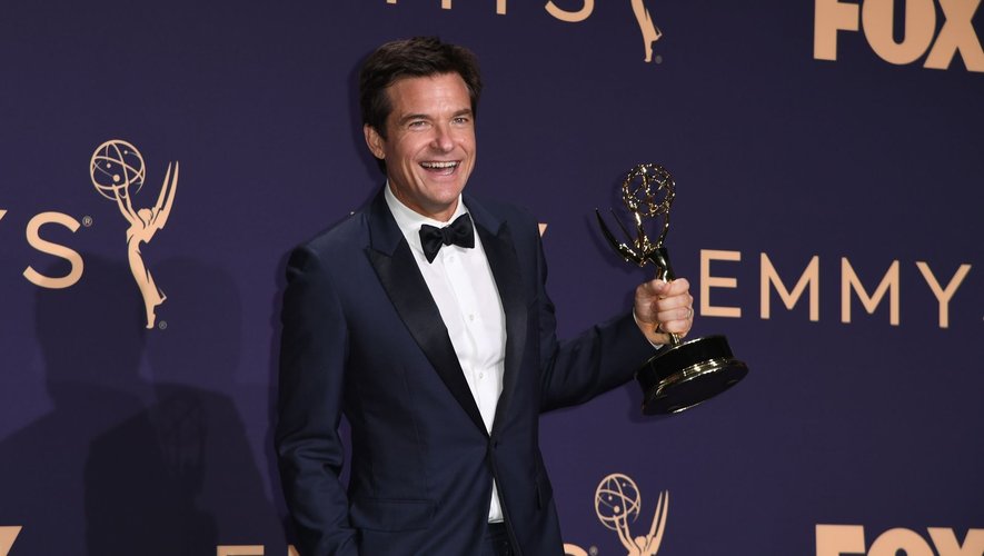 Jason Bateman a remporté son premier Emmy Award de la meilleure réalisation pour l'épisode "Réparations" de la deuxième saison de "Ozark"