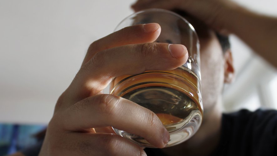 34% des personnes interrogées sont tentées de faire l'impasse sur l'alcool pendant le mois de janvier, dont 47% chez les 18-24 ans.