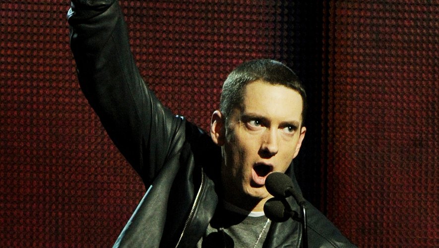 Le rappeur Eminem a surpris ses fans vendredi en sortant pendant la nuit un album surprise, "Music to be Murdered by"
