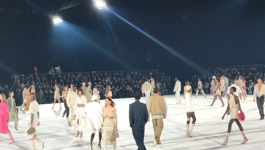 Le défilé Jacquemus automne-hiver 2020 pendant la semaine de la mode masculine à Paris.