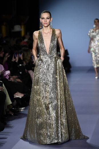 La robe scintillante de Georges Hobeika présentée à Paris le 20 janvier 2020.