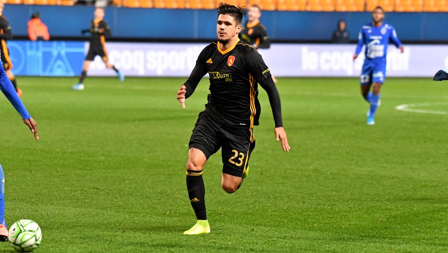 Football : Boris Mathis, joueur de Rodez, prêté à Villefranche-sur ...