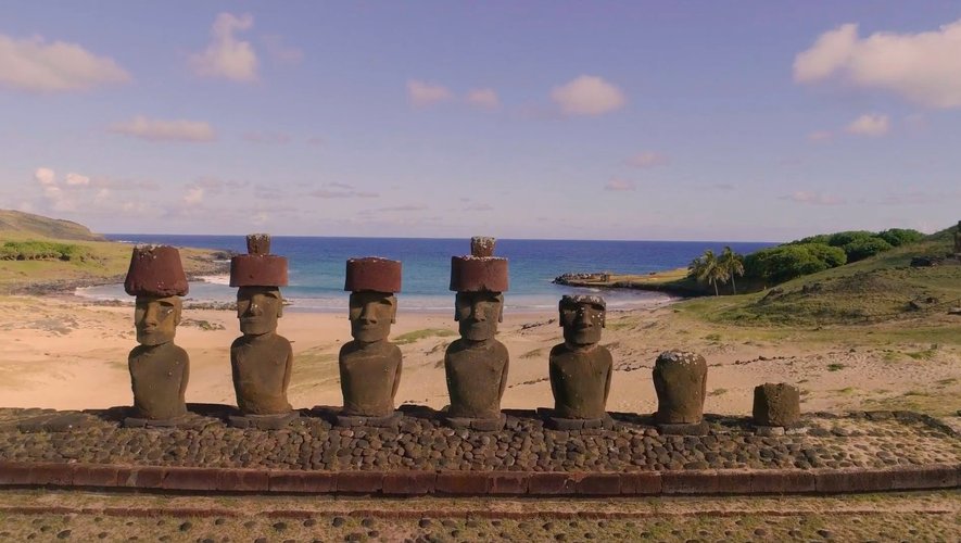 "Heritage on the Edge": une initiative pour montrer les effets du changement climatique sur les Moaï de l’Île de Pâques, et 49 autres lieux de mémoire.