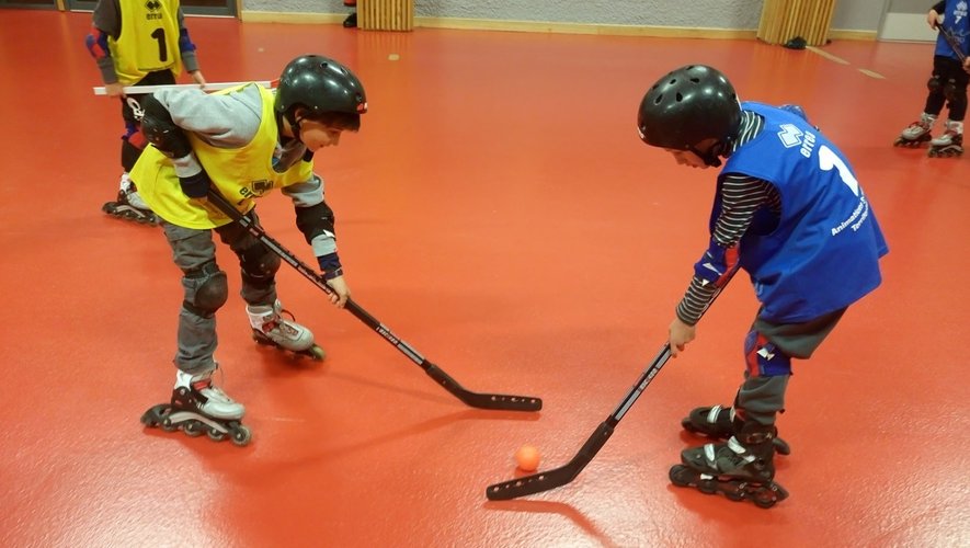 Le roller-hockey, un jeu très apprécié des enfants.
