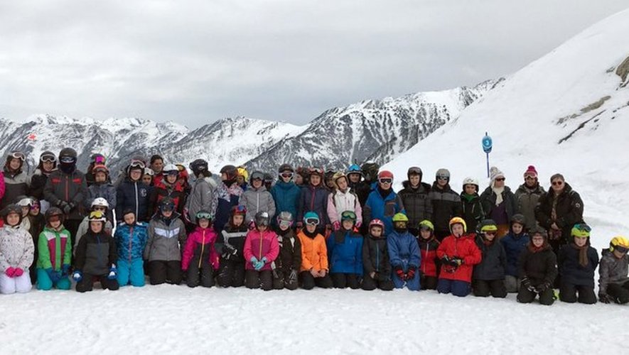 Au pied des Pyrénées, la photo souvenir d’un super séjour au ski .