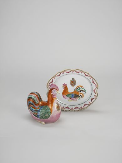 Rooster tureen with cover and stand with the Spanish arms of Pedro Lamberto de Asteguieta Qing dynasty, Qianlong period (1736 - 1795), / RA Collection