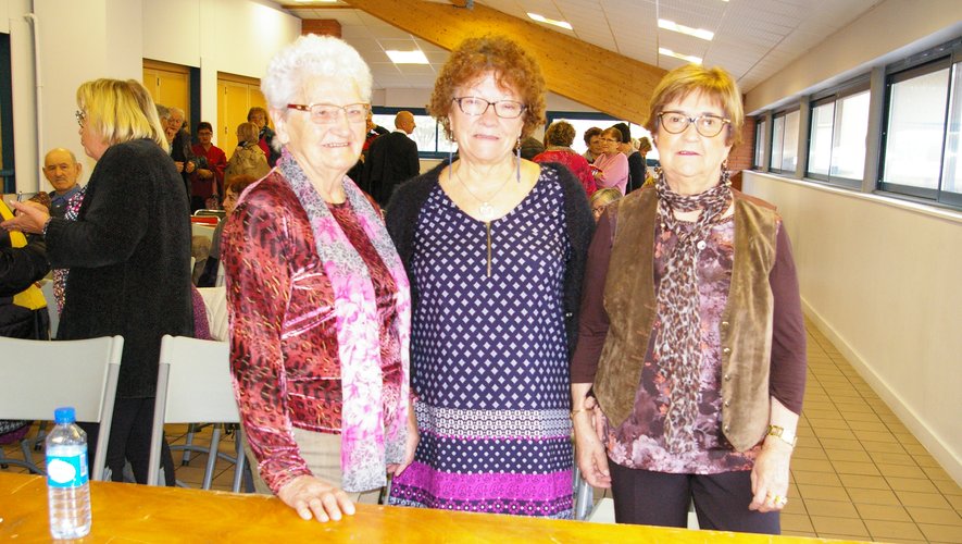 Au centre Michèle Joseph-Edmond, entourée de Lucie Boyer trésorière et la présidente d’honneur Annette Lagarrigue.