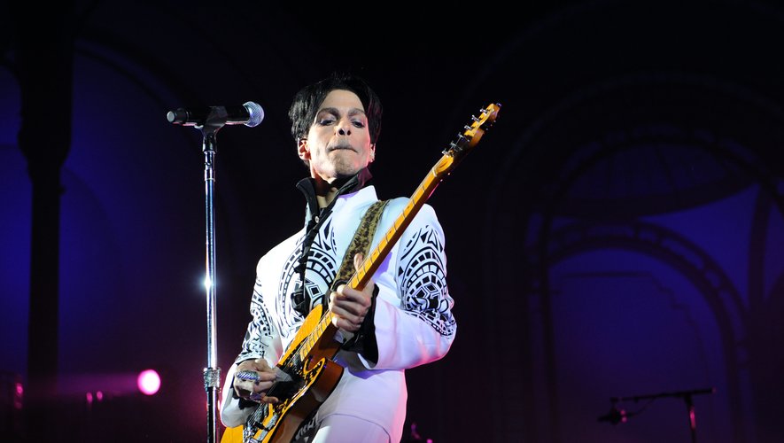 Prince est décédé à l'âge de 57 ans le 21 février 2016.