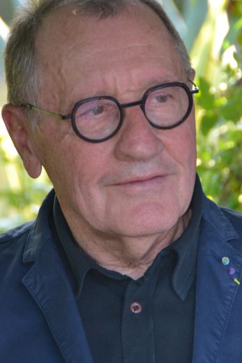 Roger Lajoie-Mazenc,  un des 44 auteurs présents.