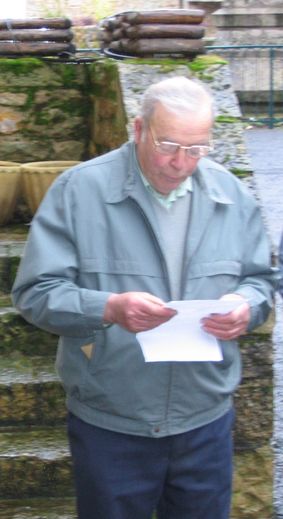 Louis Conquet, en mars 2006, lors de l’inauguration de l’électrification des cloches de l’église.