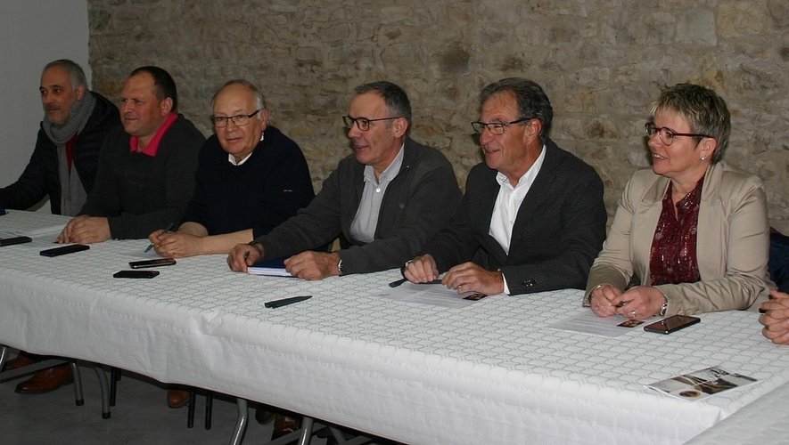 Les partenaires de la convention lors de la conférence de presse à Cruéjouls.