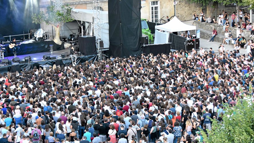 Comme ici avec Bigflo & Oli, St-Geniez entend bien rester la capitale d’un soir avec son concert populaire en été.