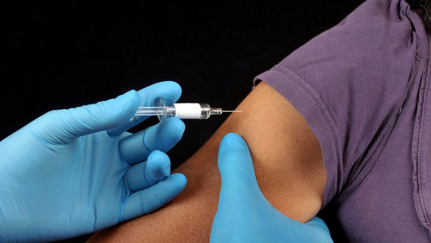 L'UE espère un vaccin contre le nouveau coronavirus "avant l'automne"