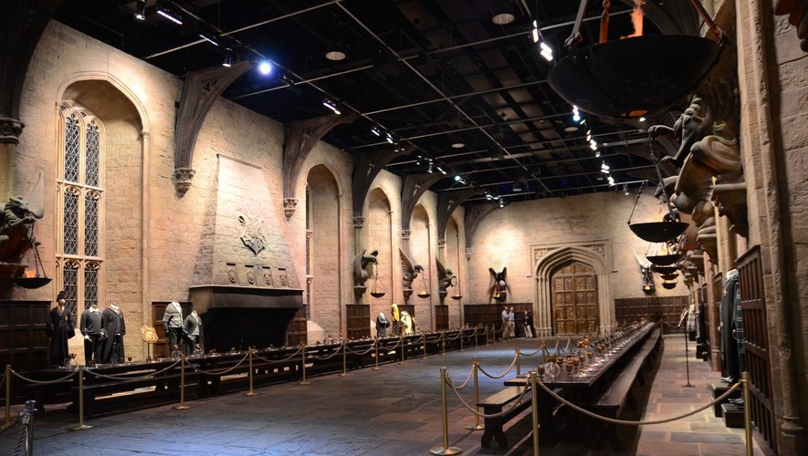 Le Warner Bros. Studio Tour Harry Potter accueille le public de 10 heures à minuit dans les mythiques studios de Leavesden.
