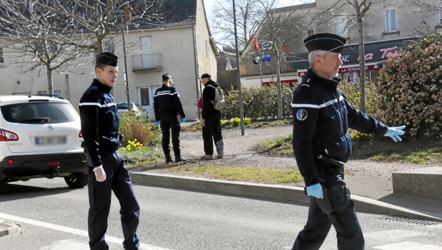Un contrôle d'attestation par les gendarmes aveyronnais.