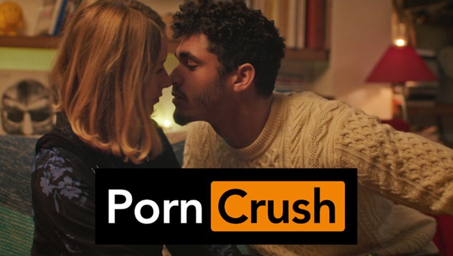 Florence Fauquet et Axel Mandron incarnent les personnages principaux dans le court-métrage "Porn Crush" réalisé par Tom Evrard pour Golden Moustache.