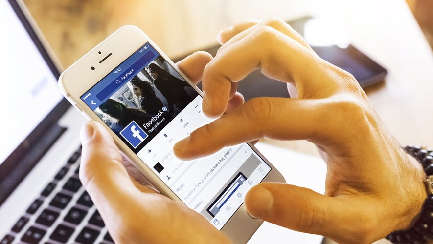 Facebook offrira dès la semaine prochaine la possibilité d'envoyer à ses proches une étreinte virtuelle