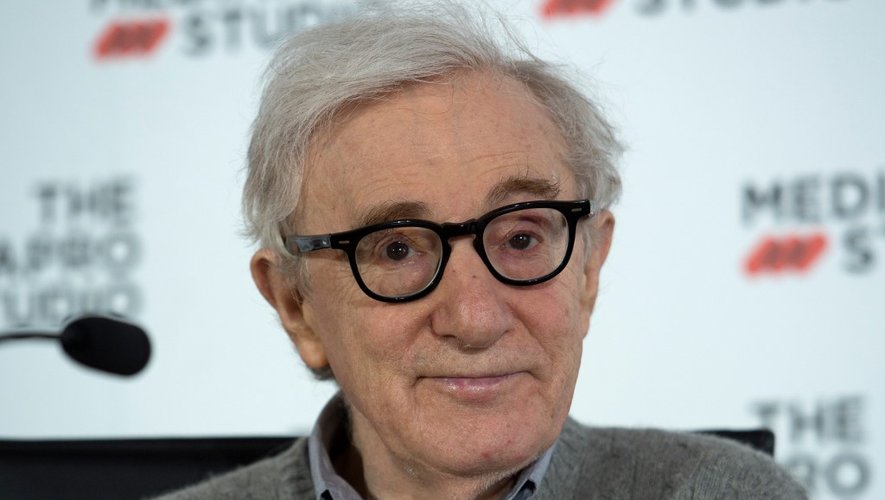 L'autobiographie du réalisateur américain Woody Allen, "Soit dit en passant", paraîtra finalement en français le 3 juin