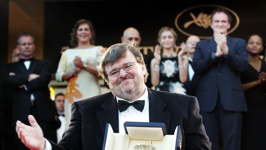 Michael Moore se fait remarquer en 2004 en remportant la Palme d'or avec son documentaire "Fahrenheit 9/11".
