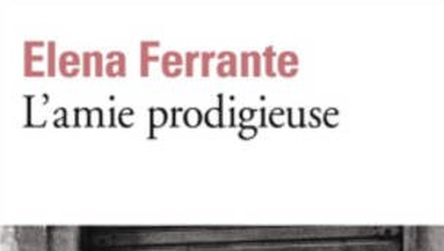 La saga "L'Amie prodigieuse" (4 tomes), qui a fait la notoriété d'Elena Ferrante, a elle-même déjà été adaptée en série par la chaîne américaine HBO