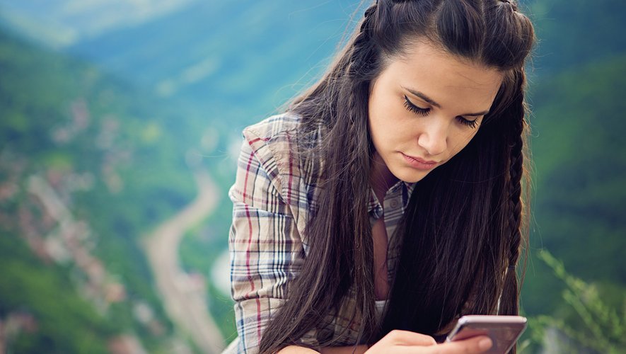 35% des adolescents européens sont considérés comme des utilisateurs "intensifs" des réseaux sociaux