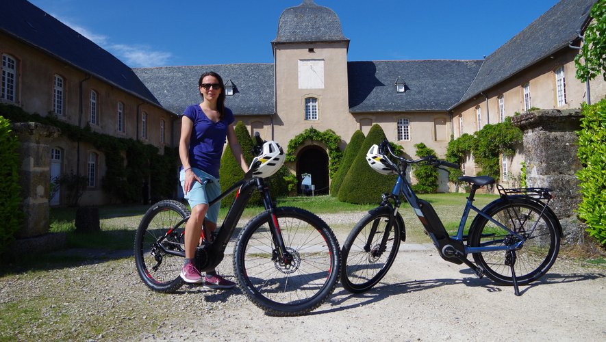 Aveyron à vélo s’est installé au Haras avec Station A. De quoi faire de la remise en selle dans cadre champêtre… en centre-ville.