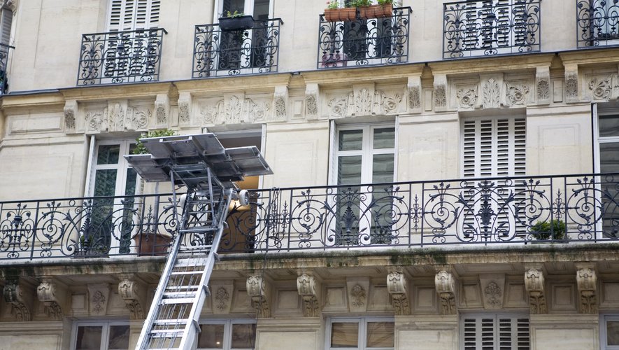 Les Français peuvent déménager ou visiter un bien immobilier à plus de 100 km de leur lieu de résidence, malgré les restrictions actuelles