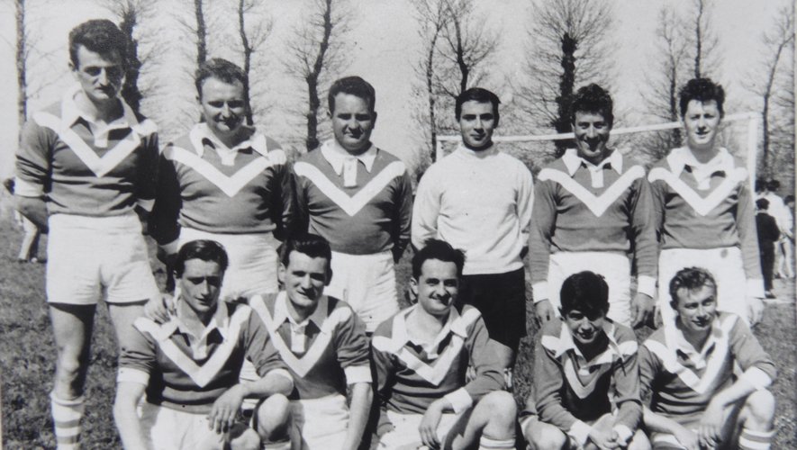 La première équipe de l’Union Sportive Primauboise, saison 1959-1960.