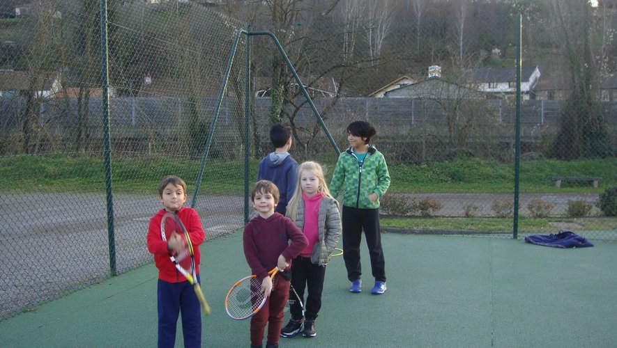 Des jeunes de l’école de tennis avant le confinement de mars.