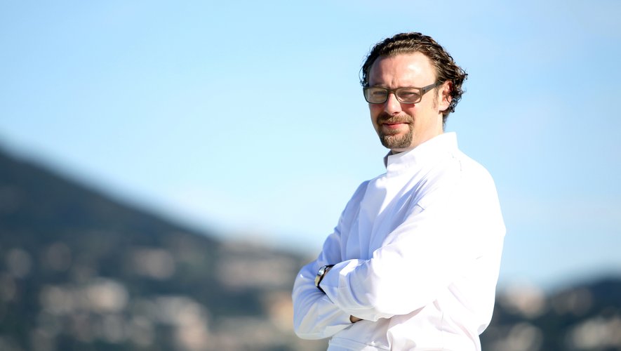 Le chef triplement étoilé Arnaud Donckele va accueillir des soignants dans son restaurant à Saint-Tropez