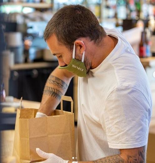 Au restaurant l'Alter Ego, dans l'Hérault, le service au client.
