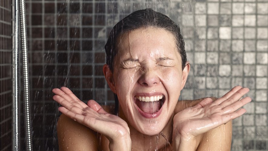 5 bonnes raisons de prendre une douche froide