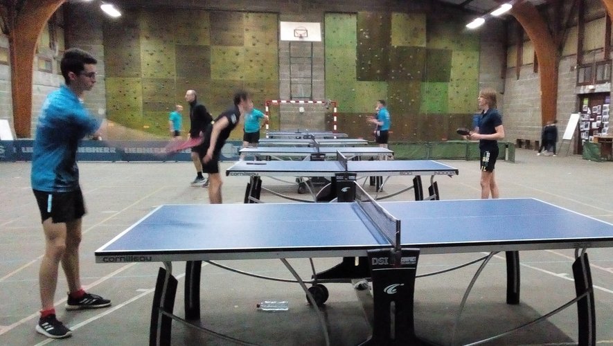 Le tennis de table permet une distanciation physique.