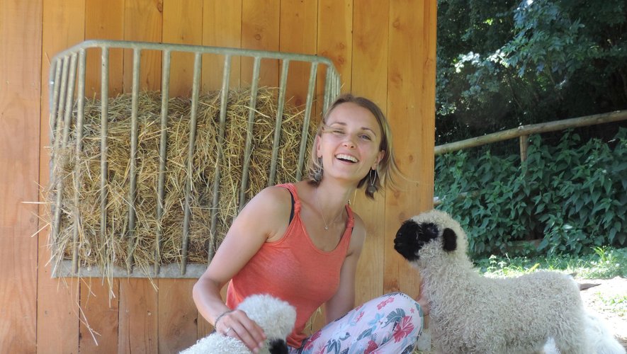 Aurélia partage sa passion pour des animaux hors du commun : les lamas et les alpagas.