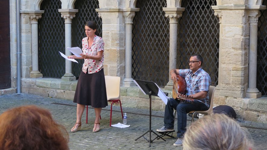 Lors de l’été 2017, toujours dans le cadre du festival de théâtre de Figeac, Pauline Moulène s’était adonné à des lectures, sur la place des écritures.	