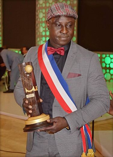 Simon Worou à la remise du trophée de ‘Réussites Diaspora’.
