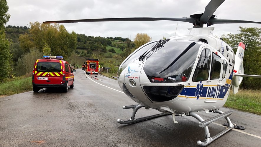 L'hélicoptère du Samu s'est rendu sur place pour le transférer au centre hospitalier de Rodez.
