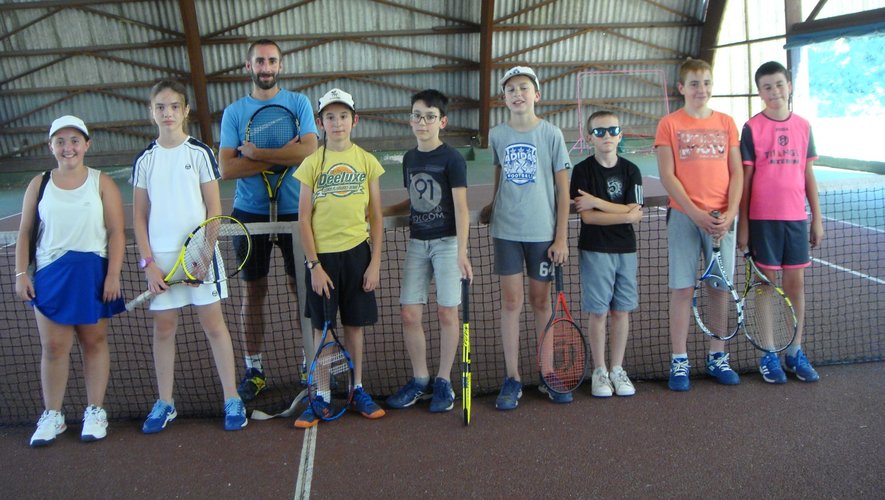 On se fait aussi des copains au Tennis club.