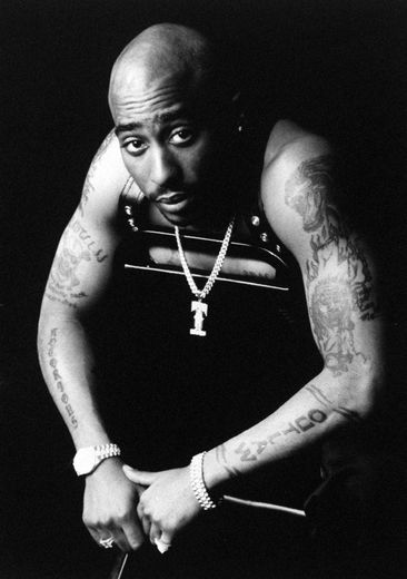 Des lettres d'amour de Tupac adolescent seront mises aux enchères le mois prochain lors de la toute première vente de Sotheby's consacrée au hip-hop