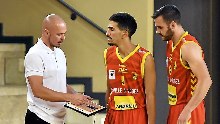 Matija Sagadin va connaître sa deuxième saison sur le banc en tant qu’entraîneur du Rodez Basket Aveyron. 