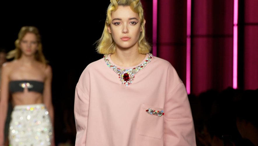 Paris Modes Insider décrypte la tendance de l'embellissement bijoux pour la saison automne-hiver 2020-21.