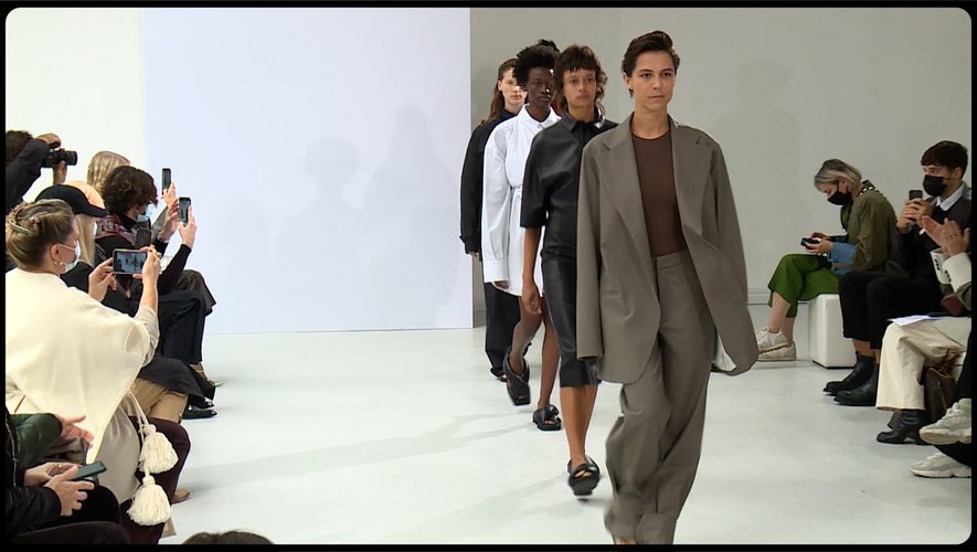 Paris Modes Insider revient sur la présentation de Gauchere dans le cadre de la Fashion Week de Paris.
