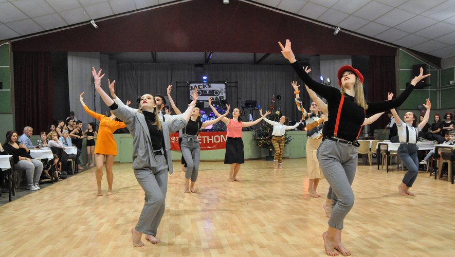 De très nombreuses associations se mobilisent chaque année, comme l’école de danse d’Edwina Costecalde.